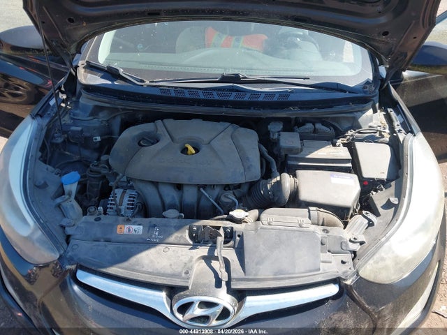 HYUNDAI ELANTRA SE - 10