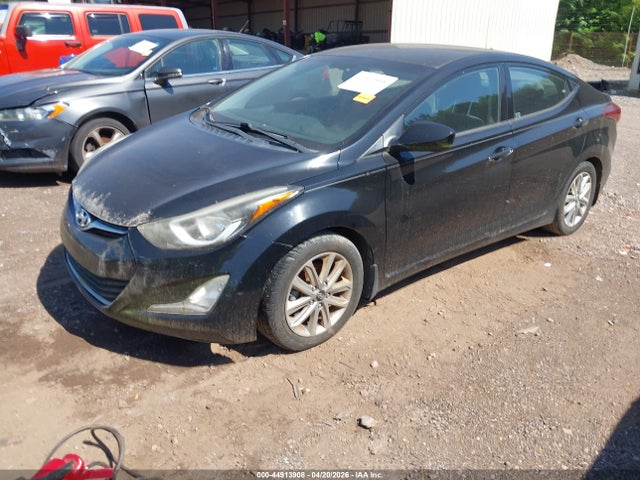 HYUNDAI ELANTRA SE - 2