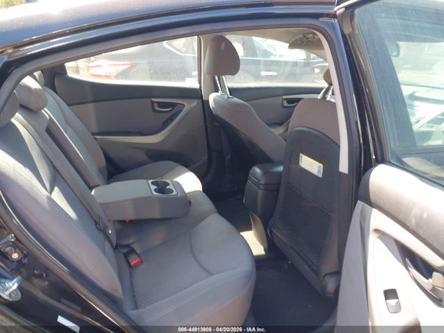 HYUNDAI ELANTRA SE - 8