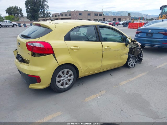 KIA RIO LX - 4