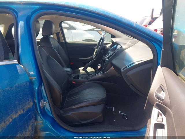 FORD FOCUS TITANIUM - 5