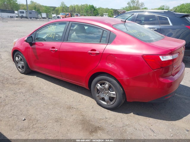 KIA RIO - 3