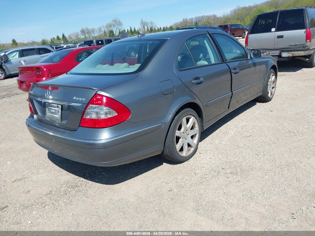 MERCEDES-BENZ E-CLASS - 4