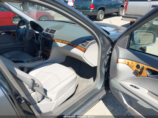 MERCEDES-BENZ E-CLASS - 5