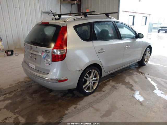 HYUNDAI ELANTRA TOURING SE - 4