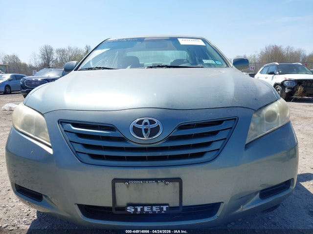 TOYOTA CAMRY - 6