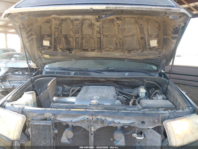 TOYOTA TUNDRA - 10