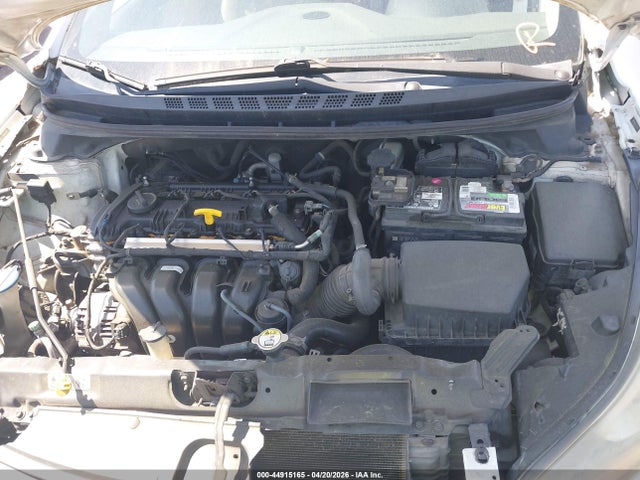 HYUNDAI ELANTRA SE - 10