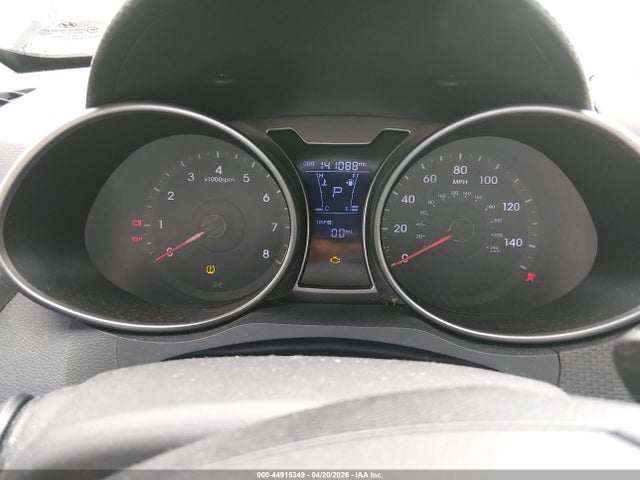 HYUNDAI VELOSTER BASE W/BLACK - 7