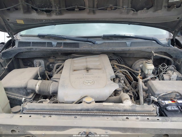 TOYOTA TUNDRA - 10