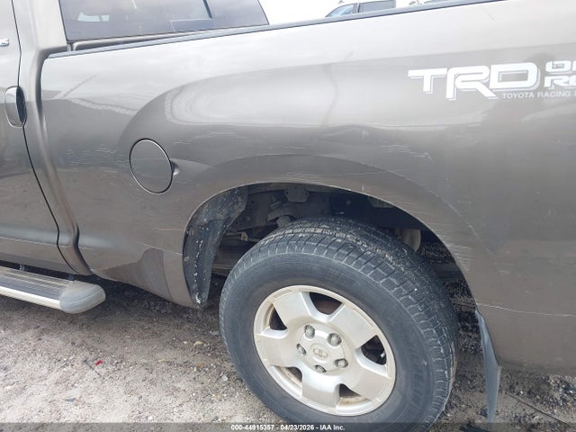 TOYOTA TUNDRA - 6