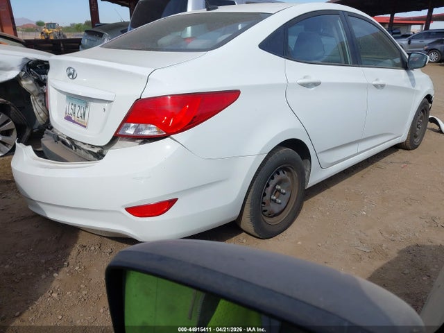 HYUNDAI ACCENT SE - 4