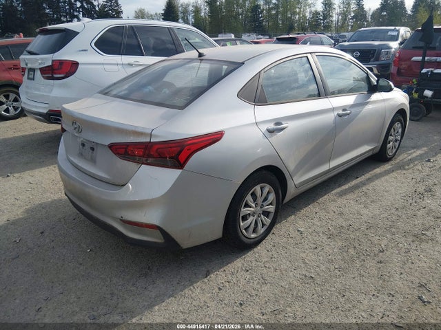 HYUNDAI ACCENT SE - 4