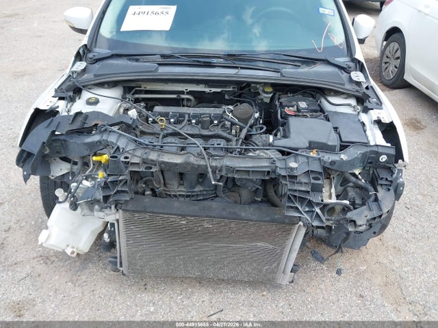 FORD FOCUS SE - 10