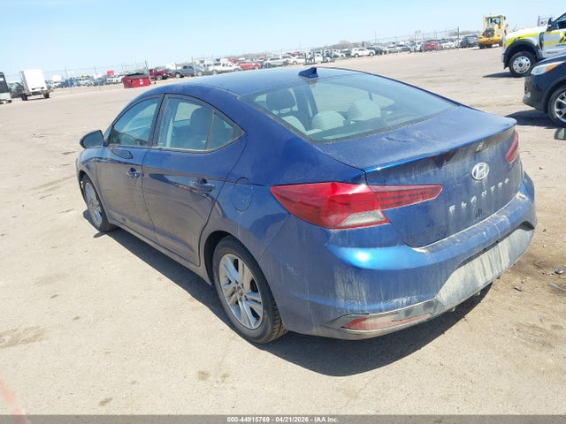 HYUNDAI ELANTRA SEL - 3