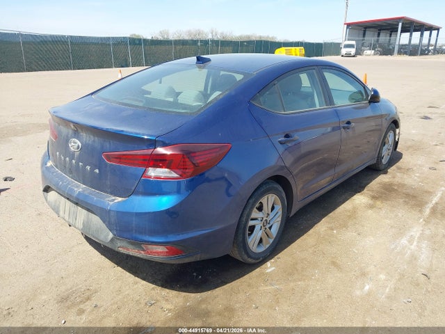 HYUNDAI ELANTRA SEL - 4