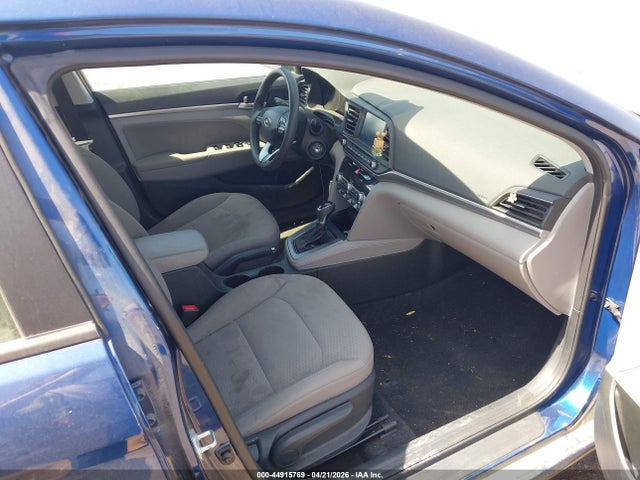 HYUNDAI ELANTRA SEL - 5