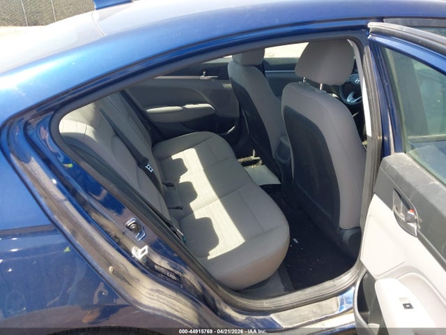 HYUNDAI ELANTRA SEL - 8