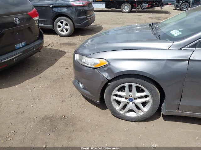 FORD FUSION SE - 6