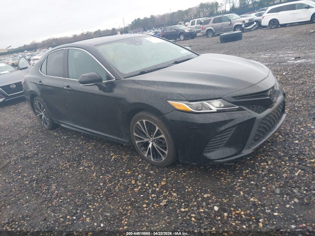 TOYOTA CAMRY - 1