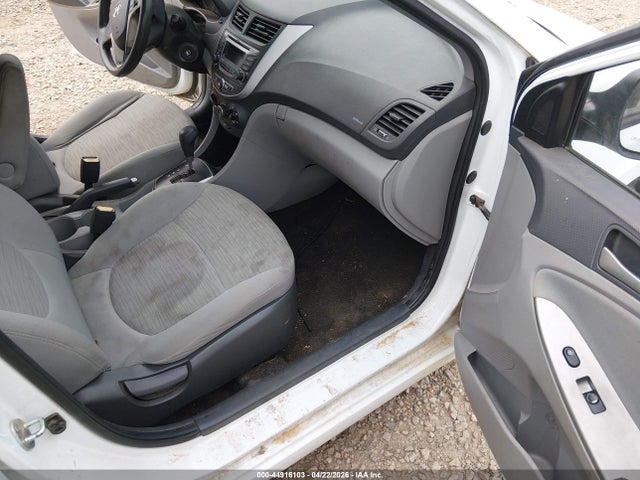 HYUNDAI ACCENT GS - 5