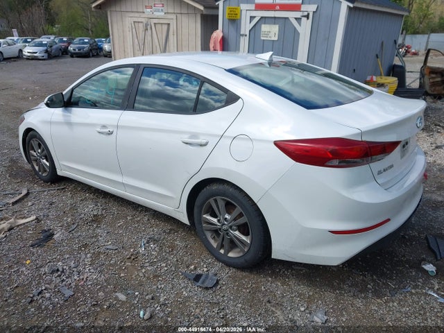 HYUNDAI ELANTRA SE - 3