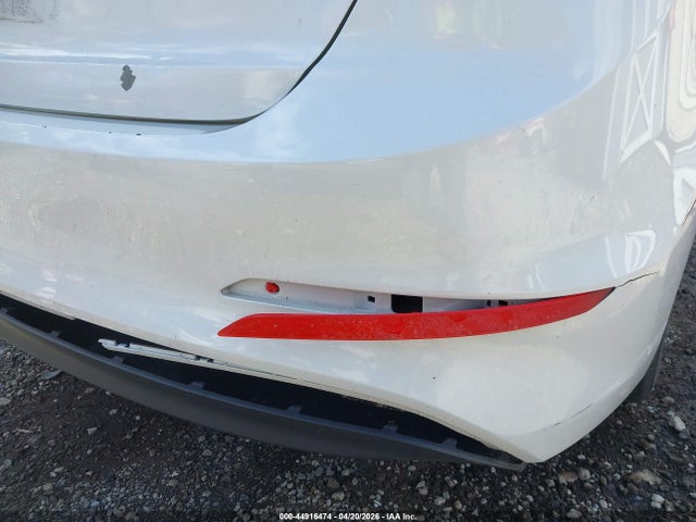 HYUNDAI ELANTRA SE - 6