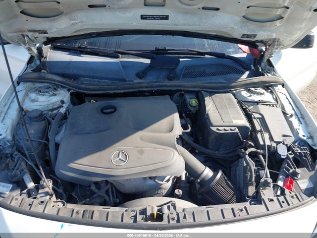 MERCEDES-BENZ GLA-CLASS - 10