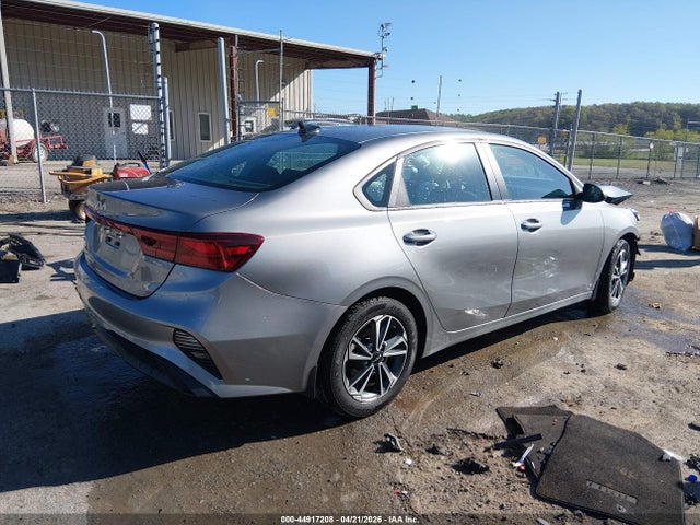 صورة 4 لـ 2024 KIA FORTE LXS