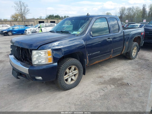 CHEVROLET SILVERADO 1500 LT1 - 2