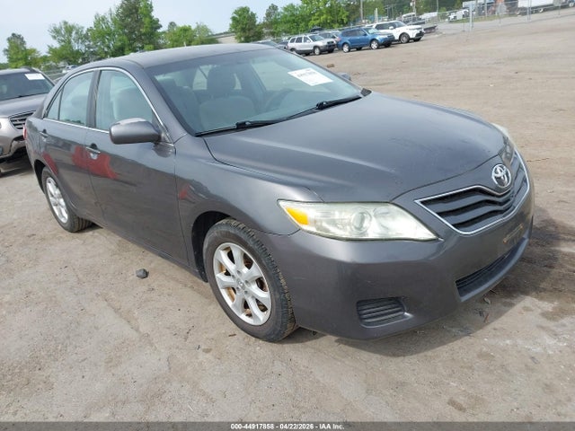 TOYOTA CAMRY - 1