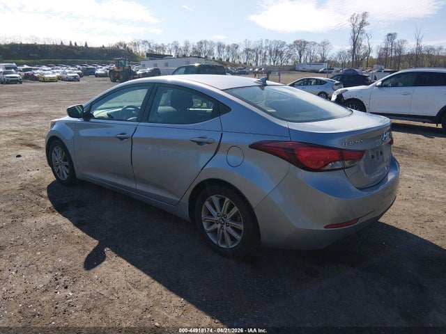 HYUNDAI ELANTRA SE - 3