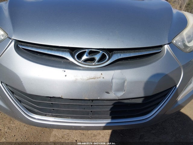 HYUNDAI ELANTRA SE - 6