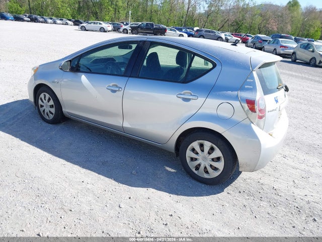 TOYOTA PRIUS C - 3