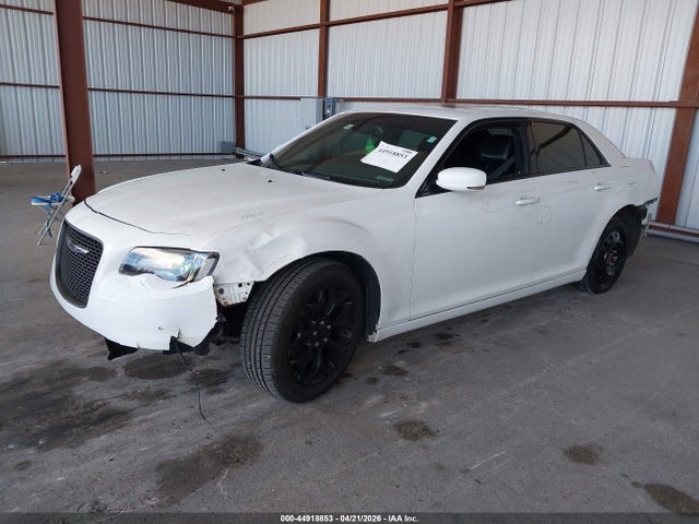 صورة 2 لـ 2016 Chrysler 300 300S