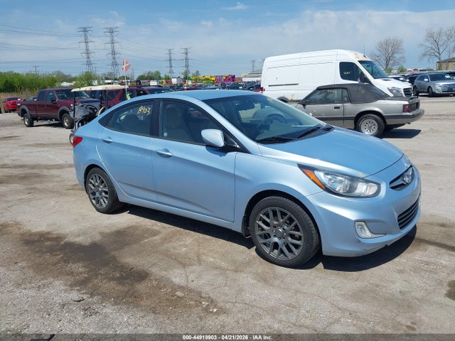 HYUNDAI ACCENT GLS - 1