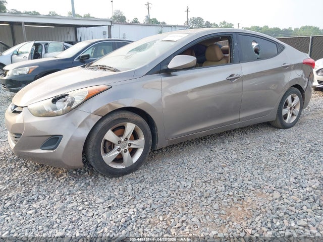 HYUNDAI ELANTRA GLS - 2