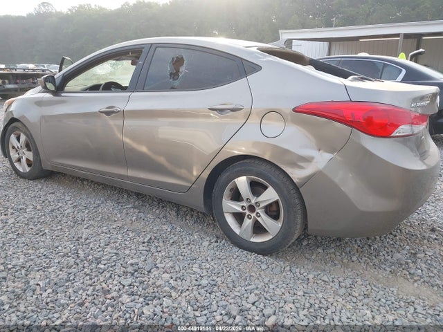 HYUNDAI ELANTRA GLS - 3