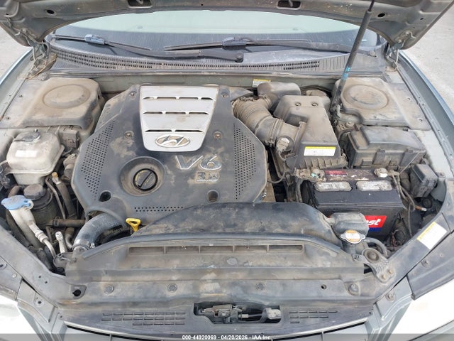 HYUNDAI AZERA LIMITED/SE - 10