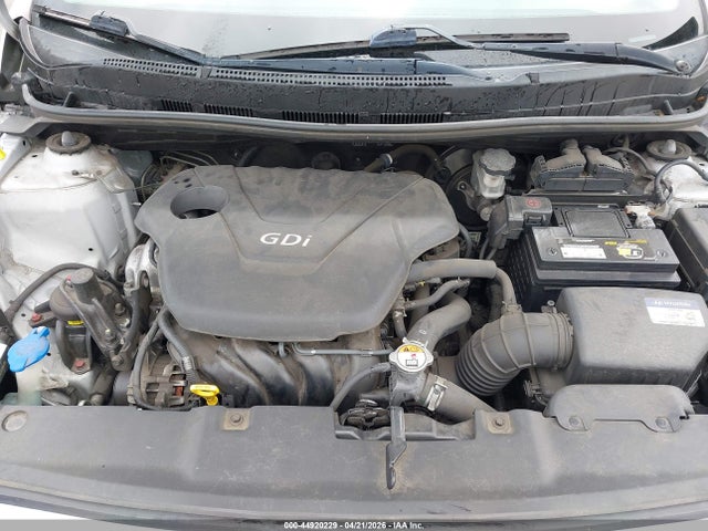 HYUNDAI ACCENT SE - 10