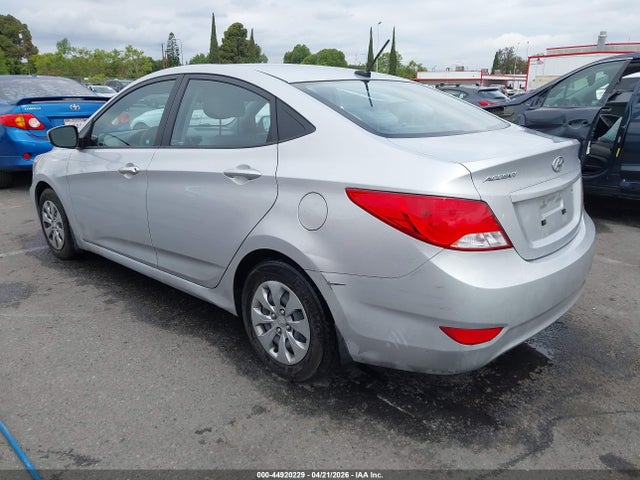 HYUNDAI ACCENT SE - 3