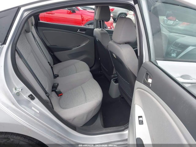 HYUNDAI ACCENT SE - 8