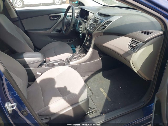 HYUNDAI ELANTRA SE - 5