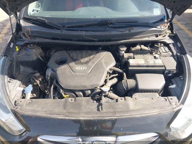 HYUNDAI ACCENT GLS - 10