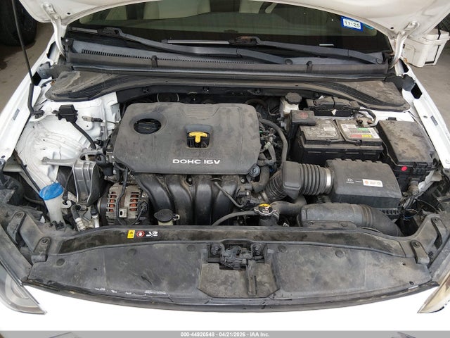 HYUNDAI ELANTRA - 10