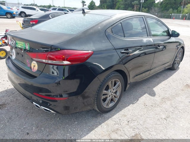 HYUNDAI ELANTRA SE - 4