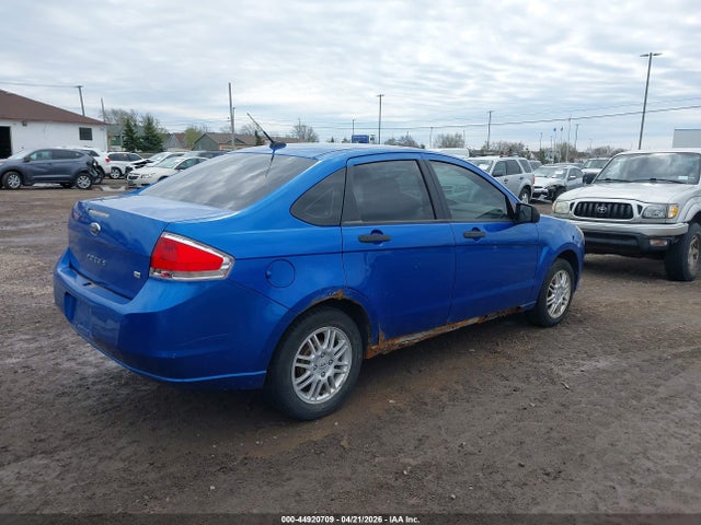 FORD FOCUS SE - 4