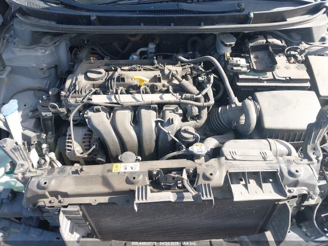 HYUNDAI ELANTRA GT - 10