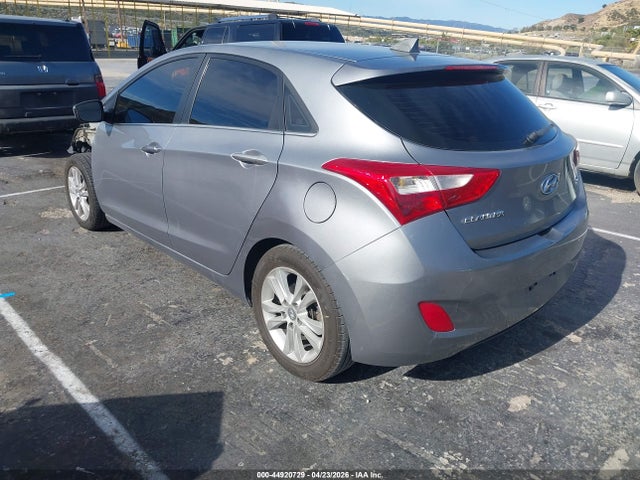 HYUNDAI ELANTRA GT - 3