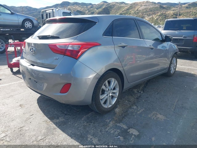 HYUNDAI ELANTRA GT - 4